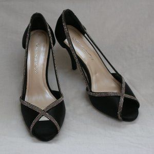 NWT Caparros Satin/Rhinestone Peep Toe Heels 8.5